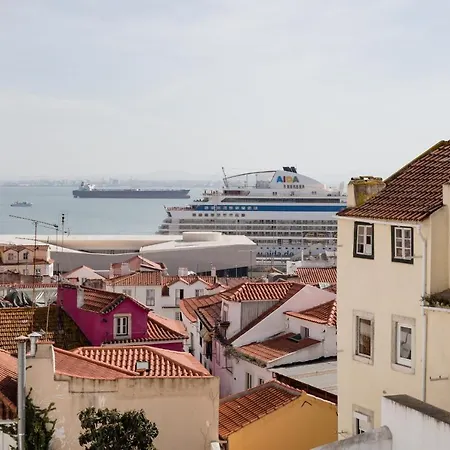 Alfama Terrace: Historic Charm With River Views *