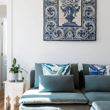 Alfama Terrace River And Historic View Spacious And Charming Ground Floor 18th Century Building