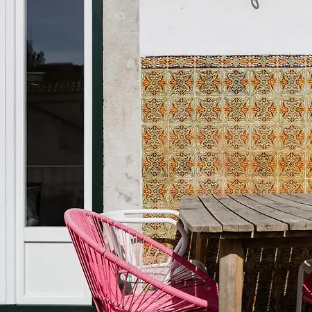 Alfama Terrace River And Historic View Spacious And Charming Ground Floor 18th Century Building Lissabon