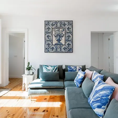 Alfama Terrace River And Historic View Spacious And Charming Ground Floor 18th Century Building Lisboa