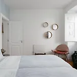 Alfama Terrace River And Historic View Spacious And Charming Ground Floor 18th Century Building * Lisboa