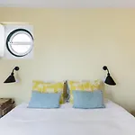 Apartamento Alfama Terrace River And Historic View Spacious And Charming Ground Floor 18th Century Building