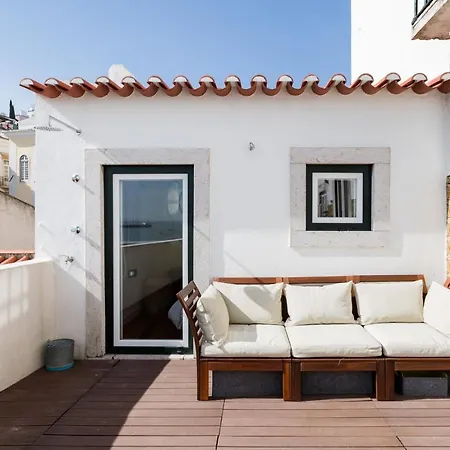 Apartamento Alfama Terrace River And Historic View Spacious And Charming Ground Floor 18th Century Building *