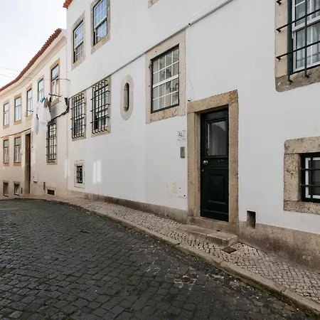 Apartamento Alfama Terrace River And Historic View Spacious And Charming Ground Floor 18th Century Building Lisboa