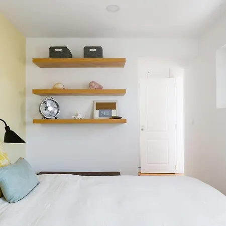 Διαμέρισμα Alfama Terrace River And Historic View Spacious And Charming Ground Floor 18th Century Building Lisboa