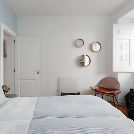 Alfama Terrace River And Historic View Spacious And Charming Ground Floor 18th Century Building * Lisboa