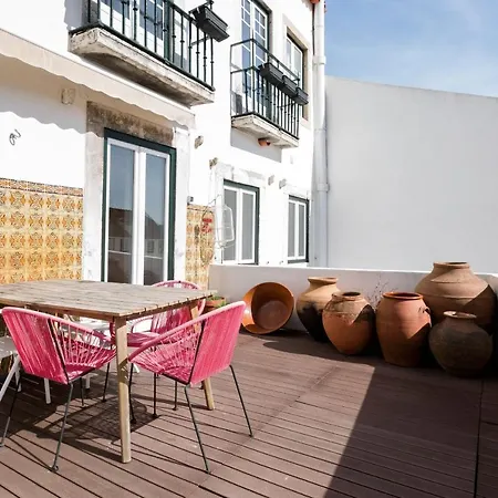 Alfama Terrace River And Historic View Spacious And Charming Ground Floor 18th Century Building Lisboa