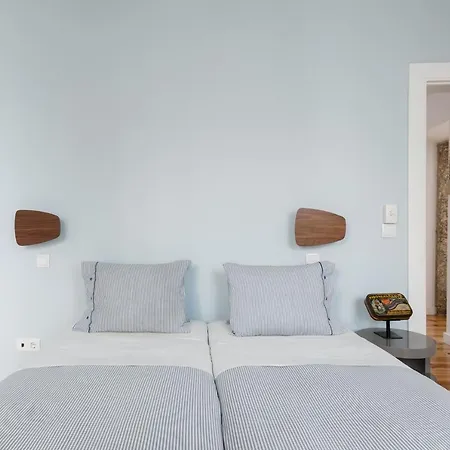 Alfama Terrace River And Historic View Spacious And Charming Ground Floor 18th Century Building *